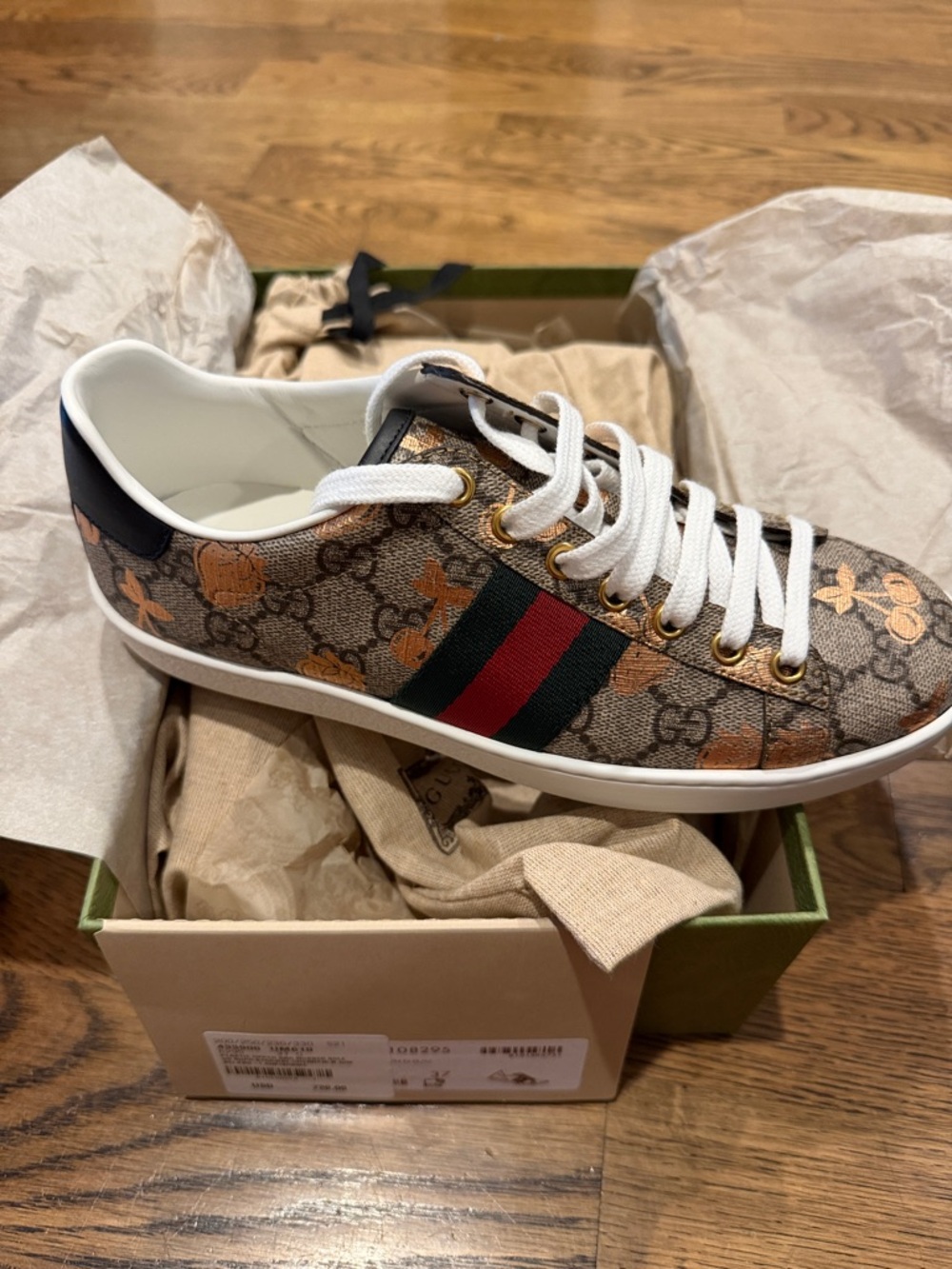 Gucci Brown Floral GG Supreme Low-Top Sneaker with Green/Red Stripe - Picture 1 of 2